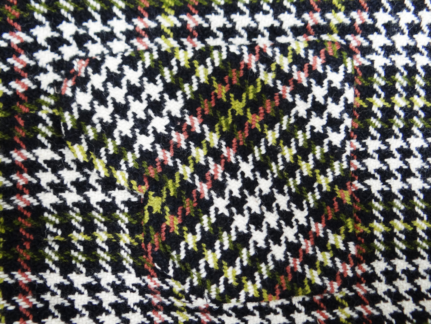 Vintage Tweed Skirt with Heart-Shaped pocket, UK10