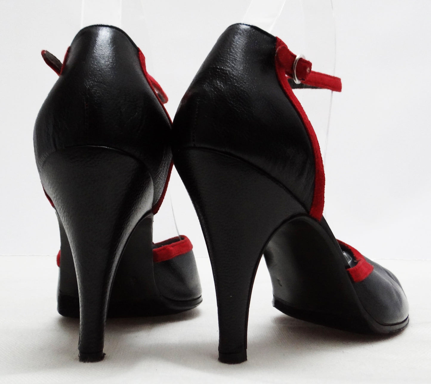 Artesanal Tango Ankle Strap Pumps with Red Trim, UK 6