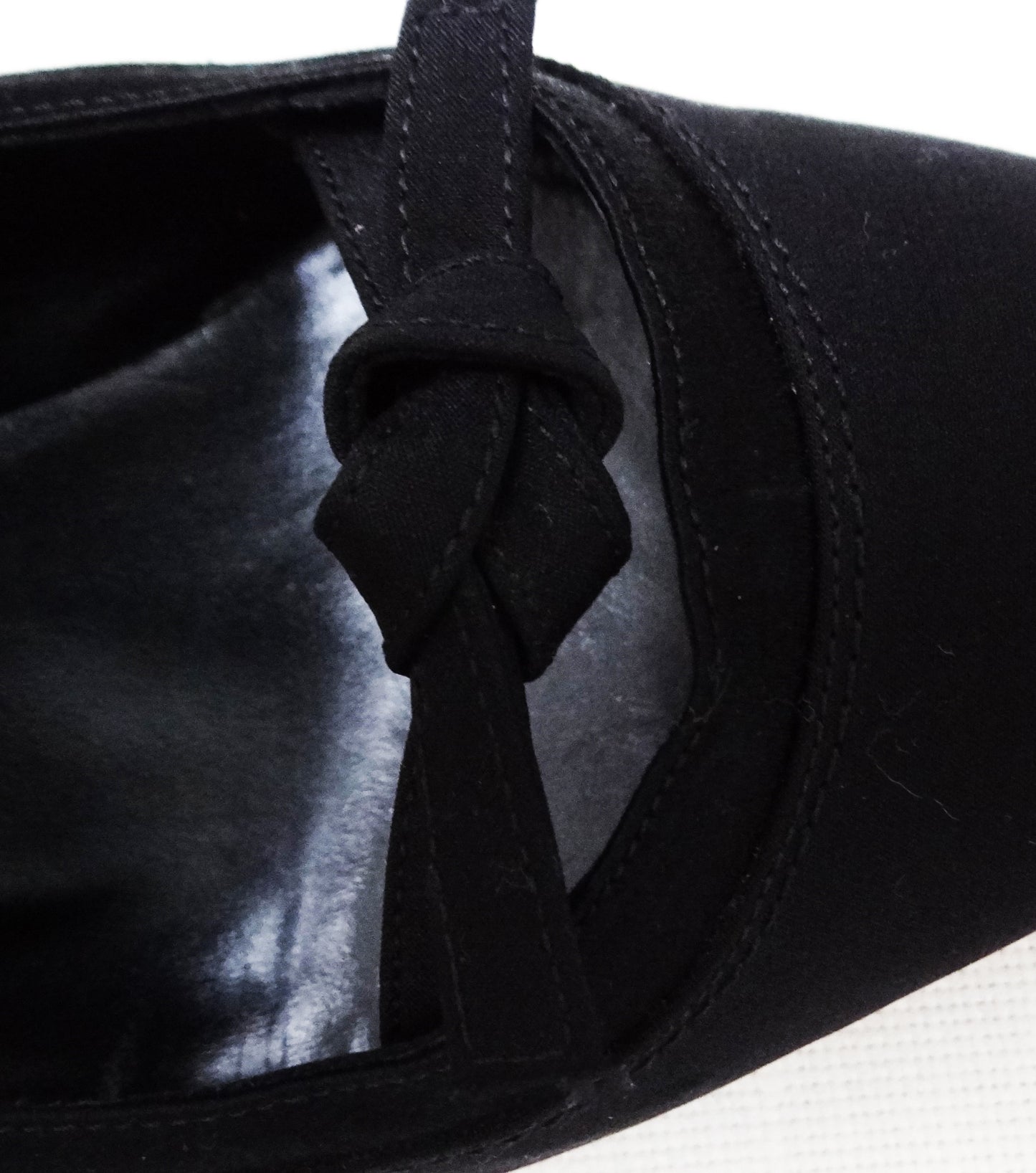 Manolo Blahnik Black Satin Evening Shoes UK3