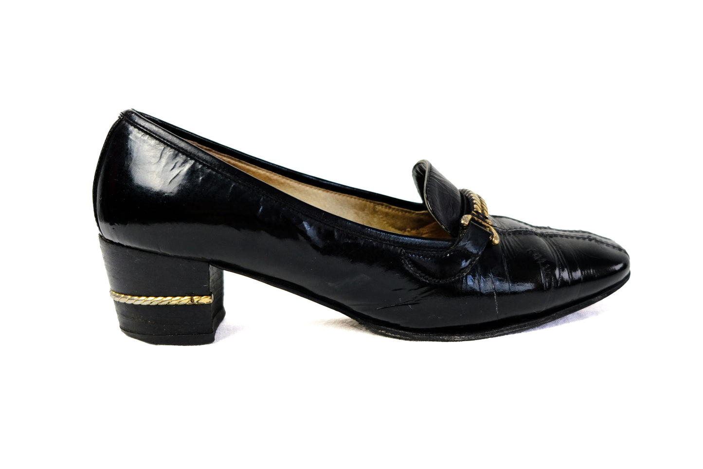 Gucci 1960s Vintage Shoes in Black Patent Leather with Gilt Chain Details, EU39