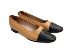 Chanel Vintage Flat Shoes in Camel and Black Leather, EU38
